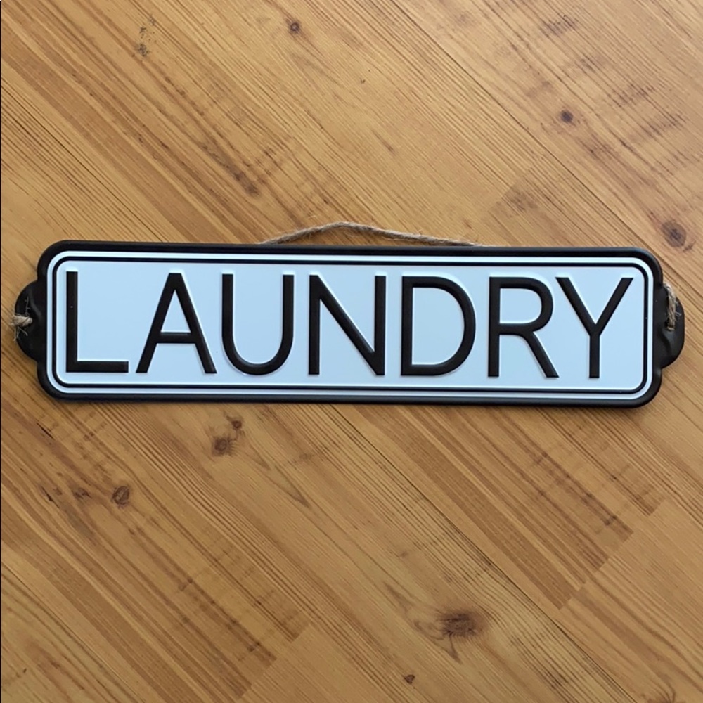 Laundry sign